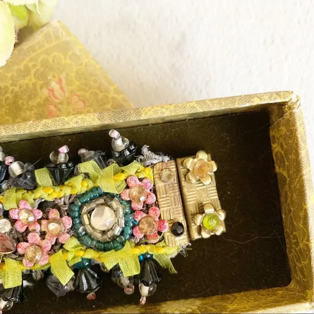 Mille Fleur Vintage Victorian Floral Multi Crystal Stone Bracelet